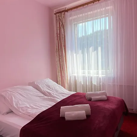 35 Bed & Breakfast *