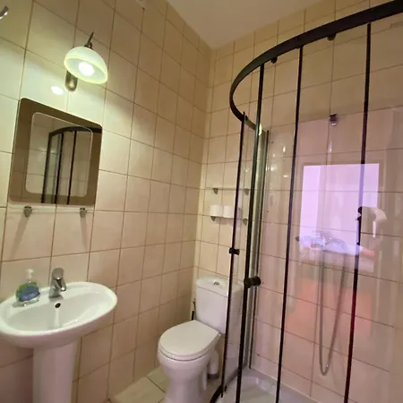 35 Bed & Breakfast