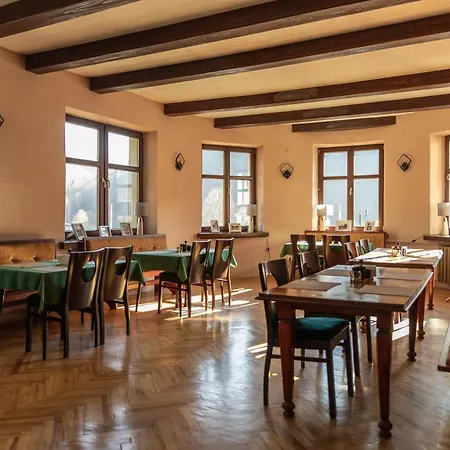 35 Bed & Breakfast 3*