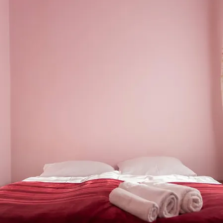 35 Bed & Breakfast 3*