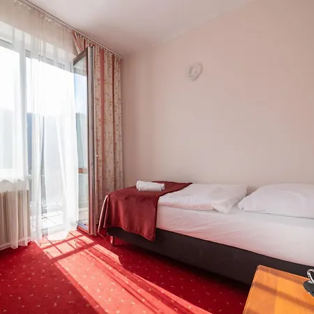 Bed and Breakfast 35