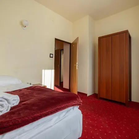 35 Bed & Breakfast